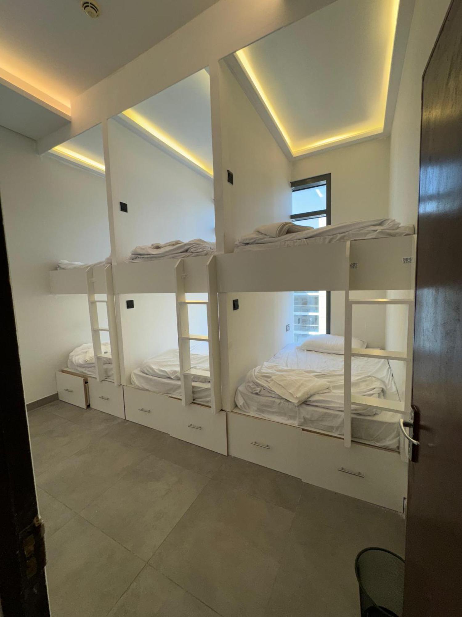 Urban Nest Hostel Burj Khalifa View Dubai Exterior foto